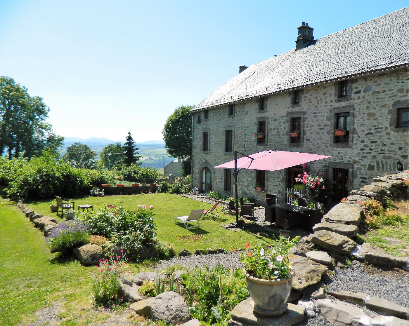 La Barajade Chambres Et Table D'hôtes Dans Le Cantal Auvergne